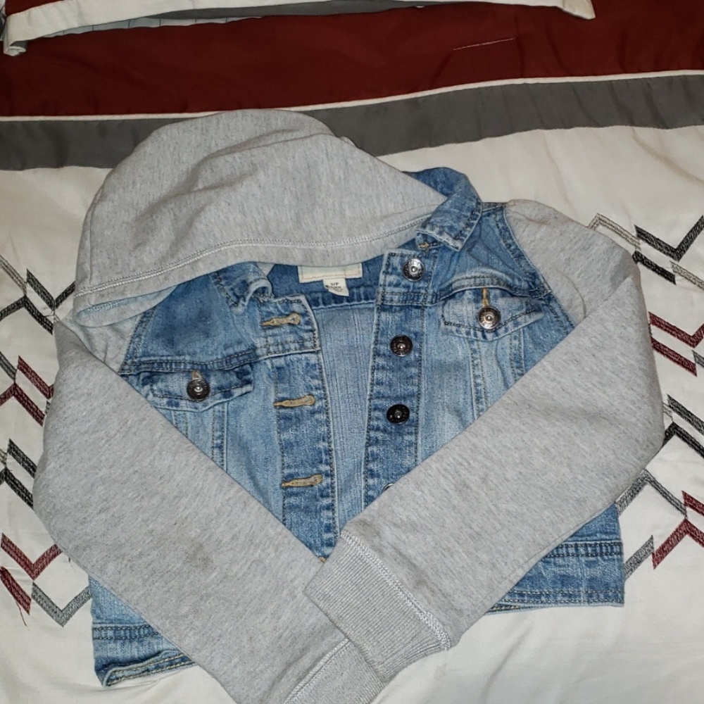 Set of 2 Hoodie zip-up sweatshirt & denim jacket